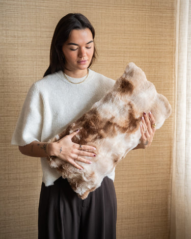 Cushion Velora Fluffy Brown - Things I Like Things I Love