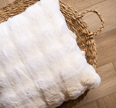 Cushion Wave Fluffy Ivory - Things I Like Things I Love