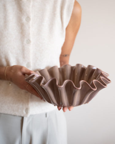 Deco Bowl Wavy Dusty Rose - Things I Like Things I Love