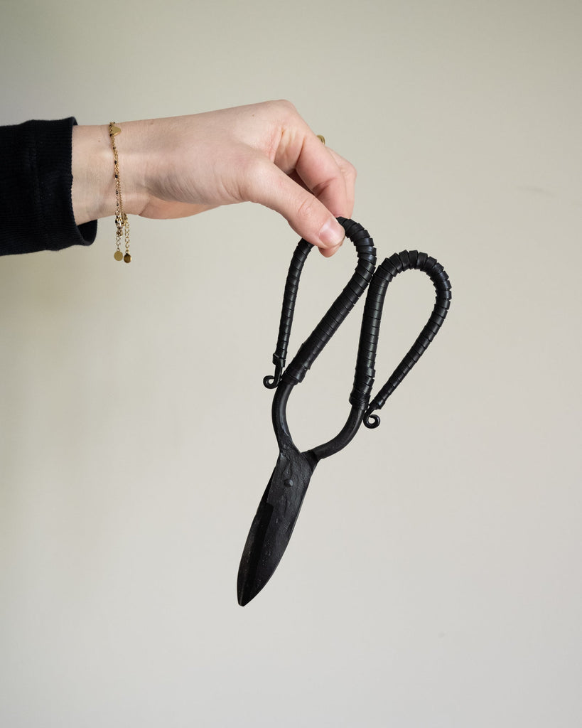 Deco Scissor Loke Black - Things I Like Things I Love