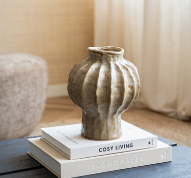 Deco Vaas Hakone Olive - Things I Like Things I Love