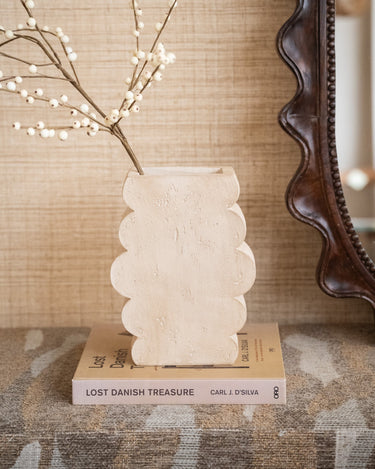 Deco Vase Cloudy Beige - Things I Like Things I Love