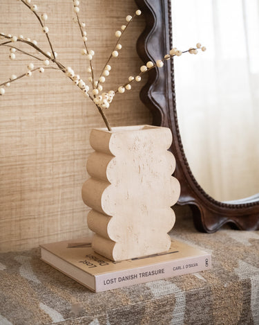 Deco Vase Cloudy Beige - Things I Like Things I Love