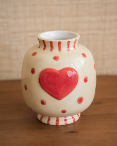 Deco Vase Heart Beige - Things I Like Things I Love