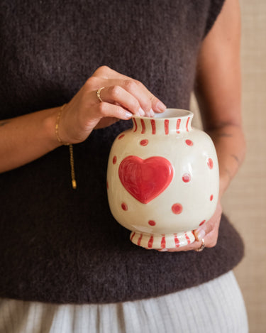 Deco Vase Heart Beige - Things I Like Things I Love