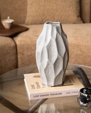 Deco Vase Leaves Beige - Things I Like Things I Love