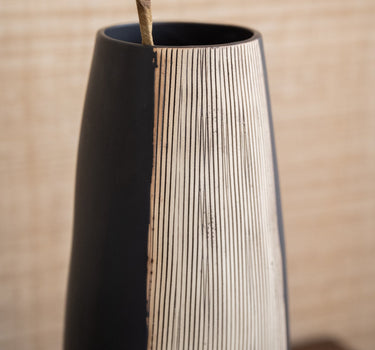 Deco Vase Maria Black - Things I Like Things I Love