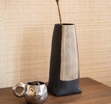 Deco Vase Maria Black - Things I Like Things I Love