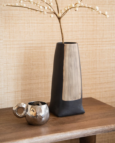Deco Vase Maria Black - Things I Like Things I Love