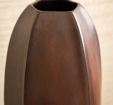 Deco Vase Serra Rust - Things I Like Things I Love