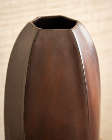 Deco Vase Serra Rust - Things I Like Things I Love