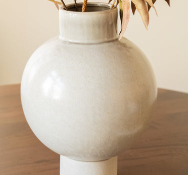 Deco Vase Zelata Sand - Things I Like Things I Love