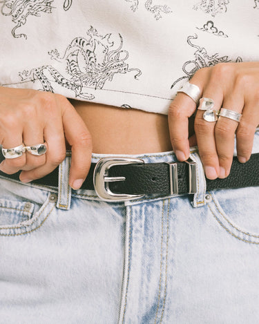 Dune Belt Silver Buckle Black - Things I Like Things I Love