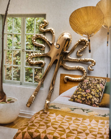 Ella Octopus Hook Gold - Things I Like Things I Love