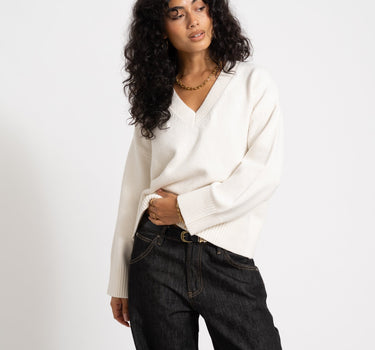 Elsa V-Neck Knit Cloud Dancer - Things I Like Things I Love