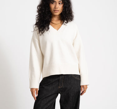Elsa V-Neck Knit Cloud Dancer - Things I Like Things I Love