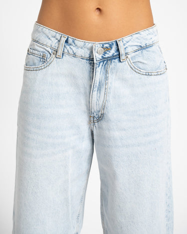 Erin Baggy Shorts Denim Light Blue - Things I Like Things I Love
