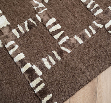 Groot Handgeweven Vloerkleed Stripescape Bruin - Things I Like Things I Love