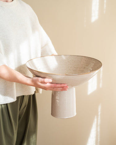 Grote Schaal op Voet Vasco Keramiek Beige - Things I Like Things I Love