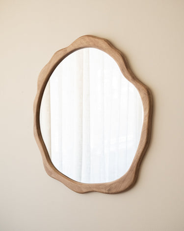 Grote Spiegel Noam Hout - Things I Like Things I Love