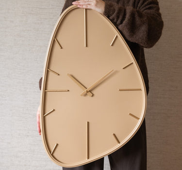Grote Wandklok Organisch Beige - Things I Like Things I Love
