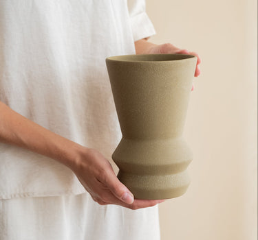 Handmade Deco Vaas Engobe Green - Things I Like Things I Love
