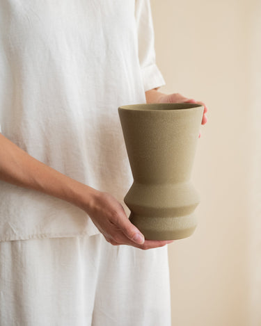 Handmade Deco Vaas Engobe Green - Things I Like Things I Love