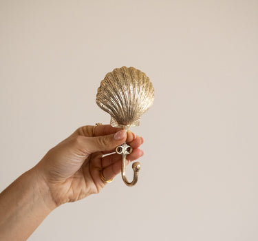 Handmade Hook Shell Scarlett - Things I Like Things I Love