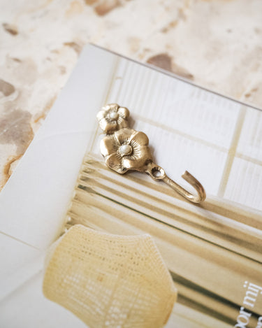 Handmade Hook Zoey Flower - Things I Like Things I Love