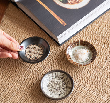 Handmade Japanese Sauce Dish Kuro Stripes - Things I Like Things I Love