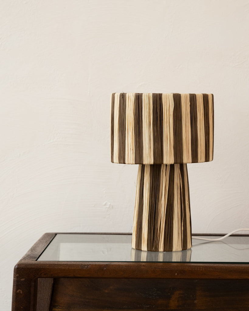 Handmade Table Lamp Raphia Bico Marron - Things I Like Things I Love