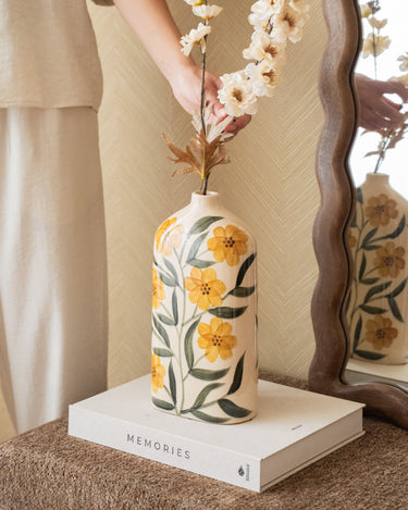 Handbemalte Deko Vase Blume Aurelia – Things I Like Things I Love
