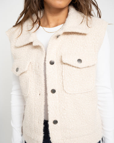 Hinny Boucle Vest Birch - Things I Like Things I Love