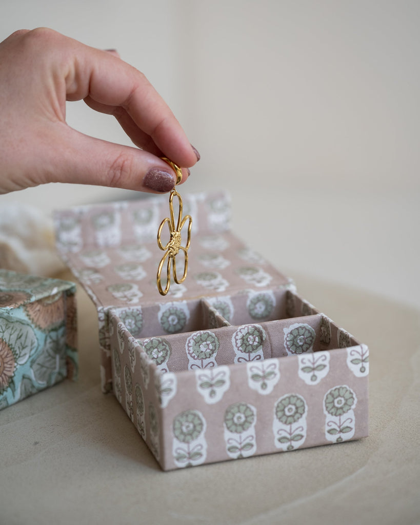 Jewellery Box Paper - Things I Like Things I Love
