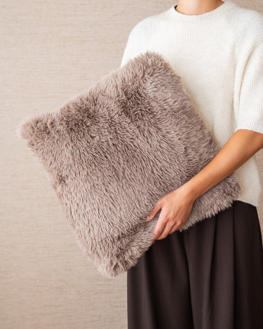 Kussen Mats Fluffy Taupe - Things I Like Things I Love