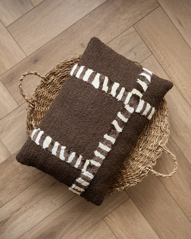 Kussen Stripescape Bruin - Things I Like Things I Love