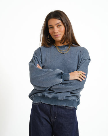 Lippa Loose Wash Crew Sweater Blue Indigo - Things I Like Things I Love