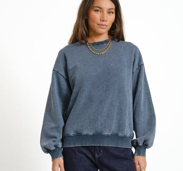 Lippa Loose Wash Crew Sweater Blue Indigo - Things I Like Things I Love