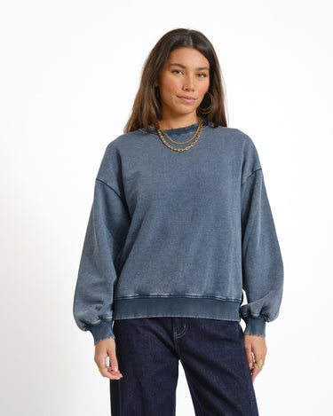 Lippa Loose Wash Crew Sweater Blue Indigo - Things I Like Things I Love