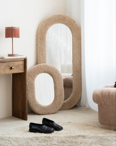 Mirror Kiss Teddy Beige - Things I Like Things I Love