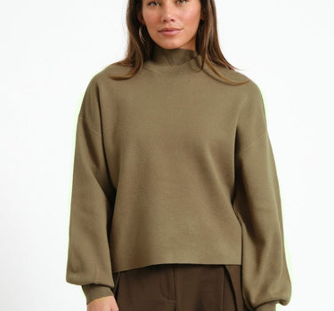 MSCH Mercy East Pullover Donkergroen - Things I Like Things I Love
