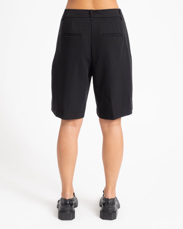Passi Knee Shorts Black - Things I Like Things I Love