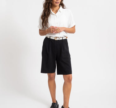 Passi Knee Shorts Black - Things I Like Things I Love