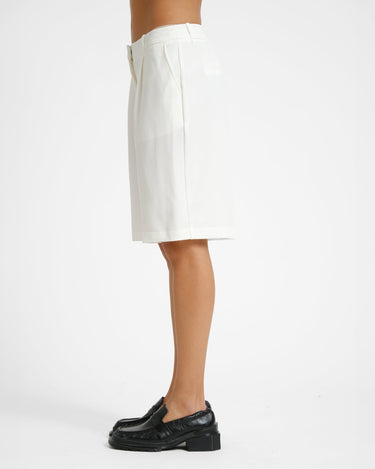 Passi Knee Shorts Snow White - Things I Like Things I Love