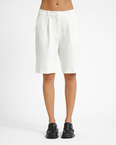 Passi Knee Shorts Snow White - Things I Like Things I Love