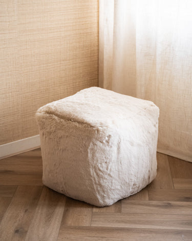 Pouf Misa Fluffy Beige - Things I Like Things I Love
