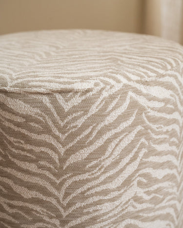 Pouf Tigra Beige - Things I Like Things I Love