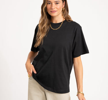 Sanne Loose Fringe Tee Black - Things I Like Things I Love