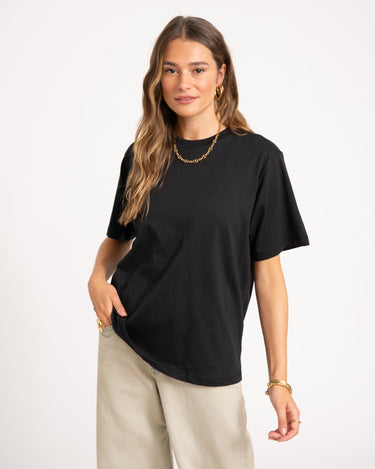 Sanne Loose Fringe Tee Black - Things I Like Things I Love