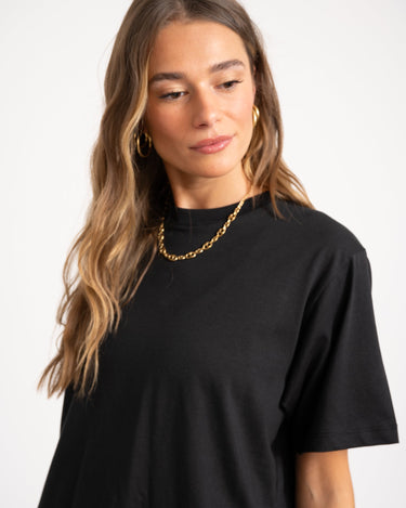 Sanne Loose Fringe Tee Black - Things I Like Things I Love